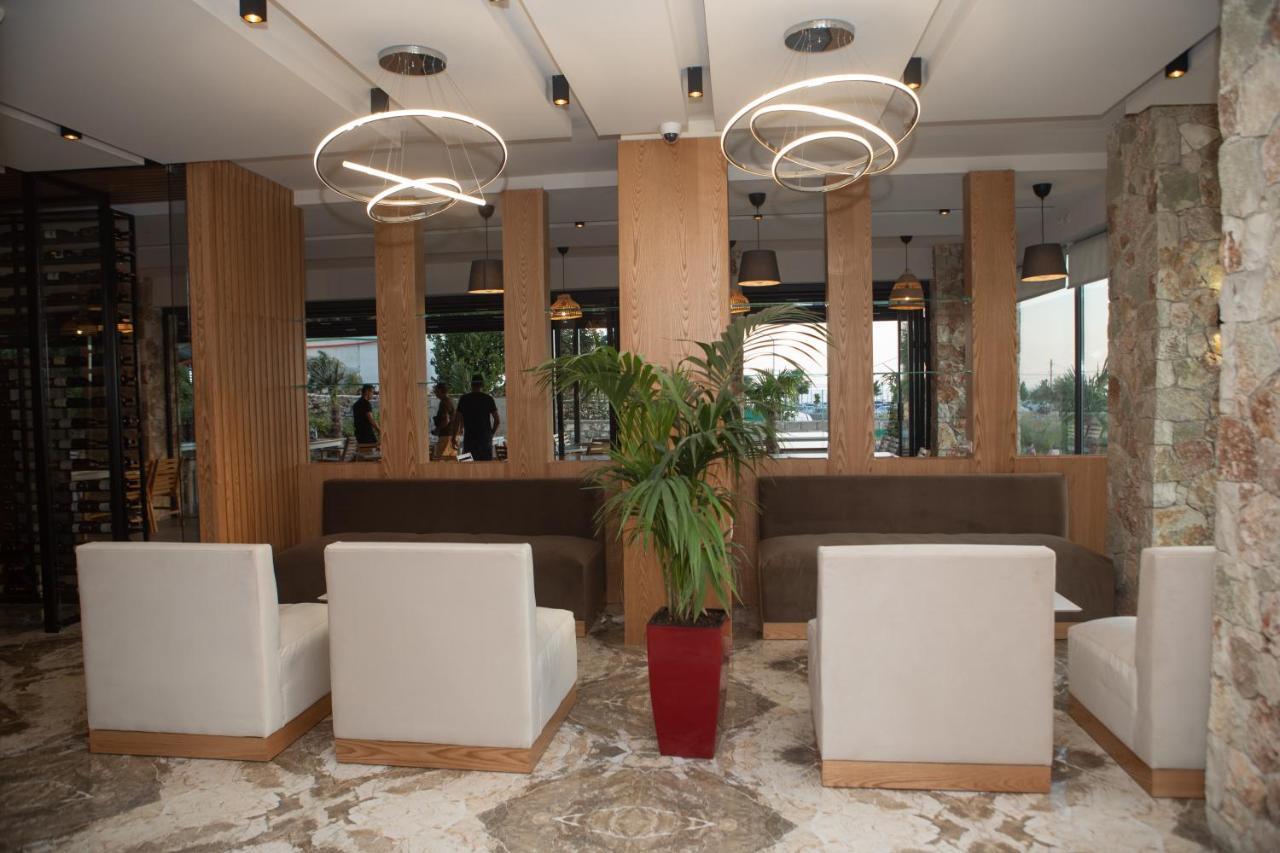 Hotel Qeparo Exterior foto